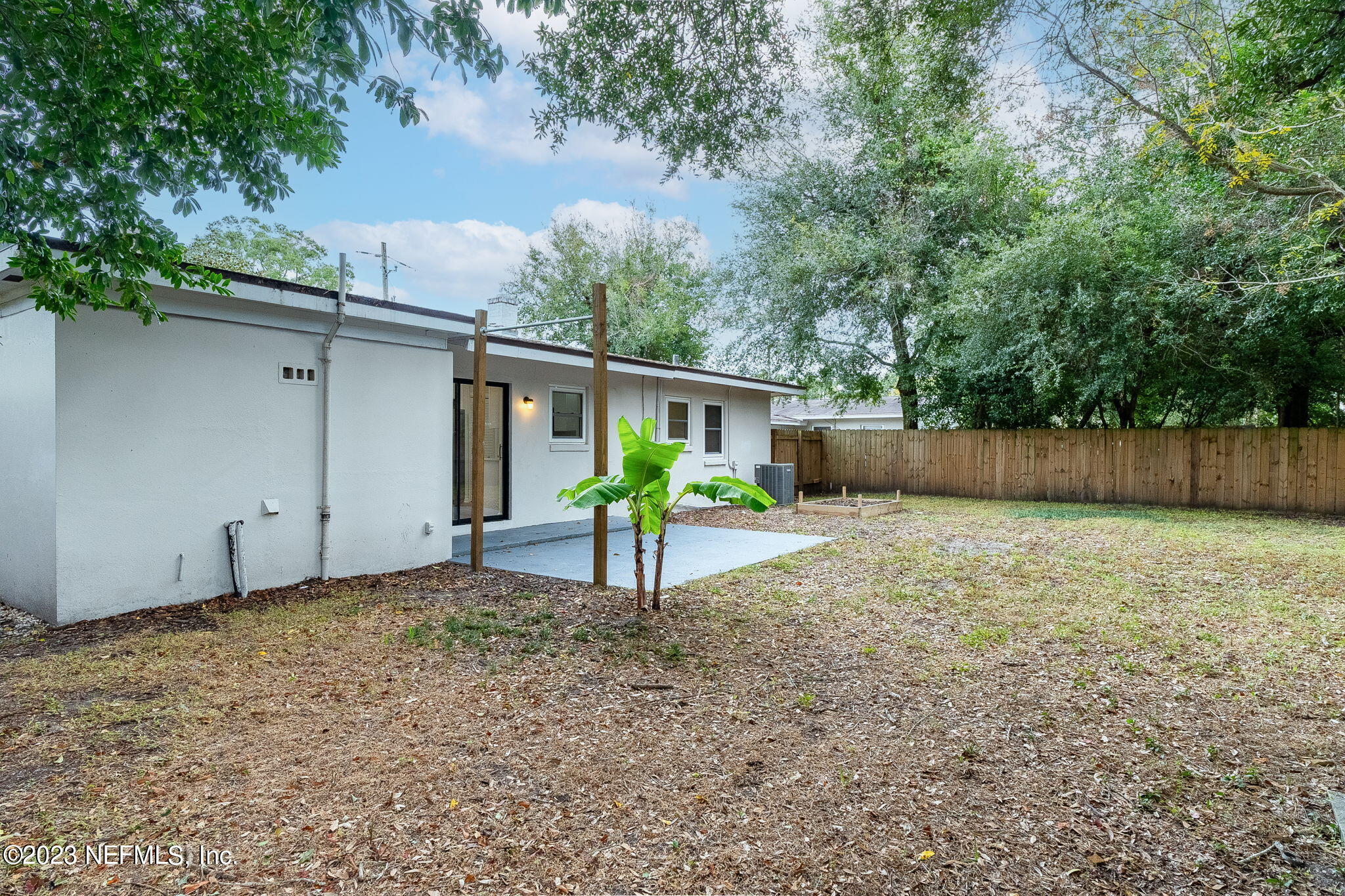 6236 Suwanee Road Jacksonville, FL 32217 - Photo 31 of 38 a house view with a backyard space