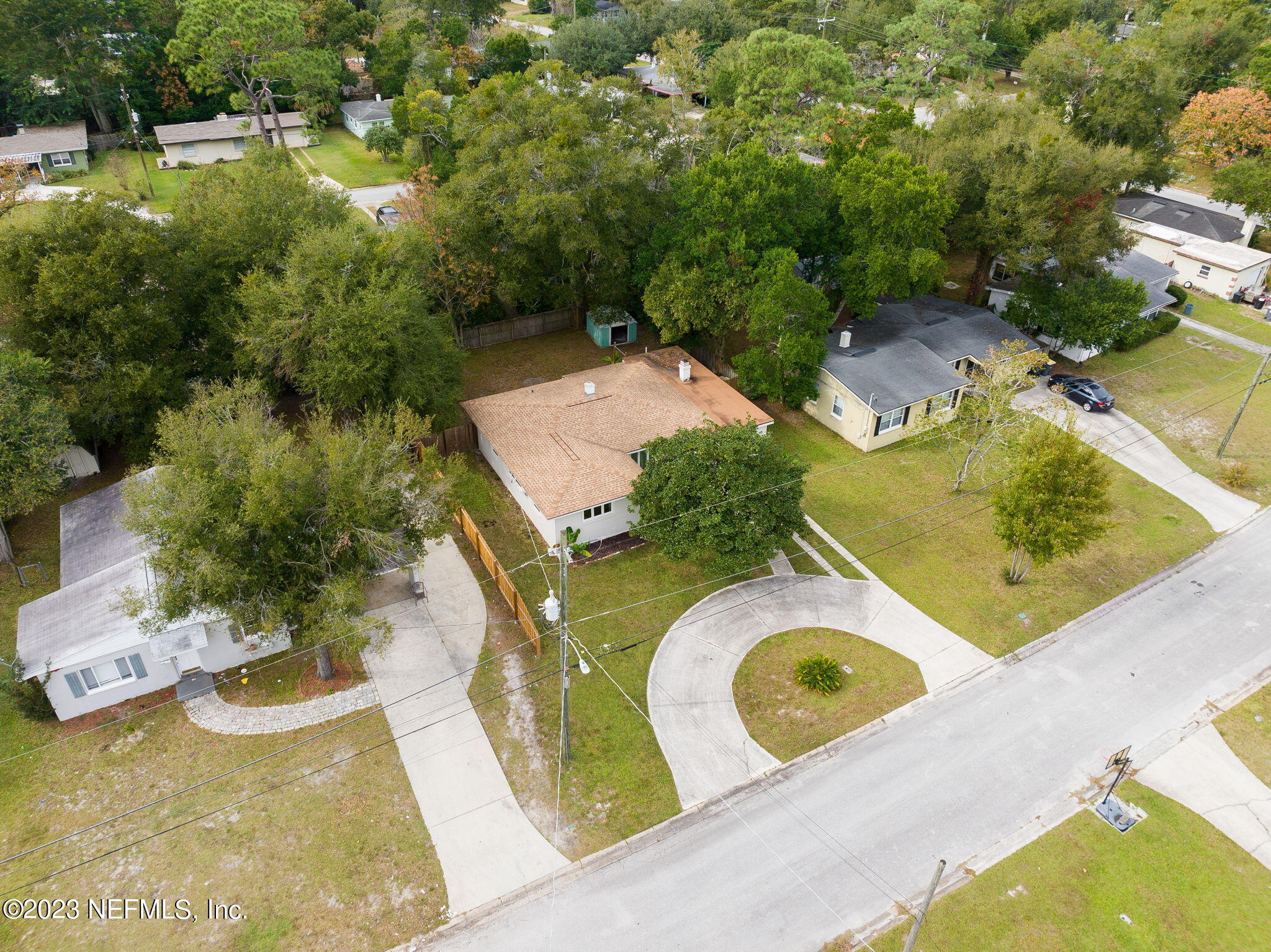 6236 Suwanee Road Jacksonville, FL 32217 - Photo 34 of 38 an aerial view of a swimming pool
