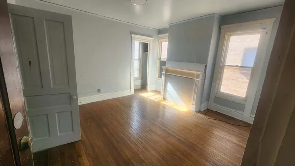 $190,000 | 735 North Court Street, Rockford, IL 61103