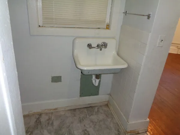 $190,000 | 735 North Court Street, Rockford, IL 61103