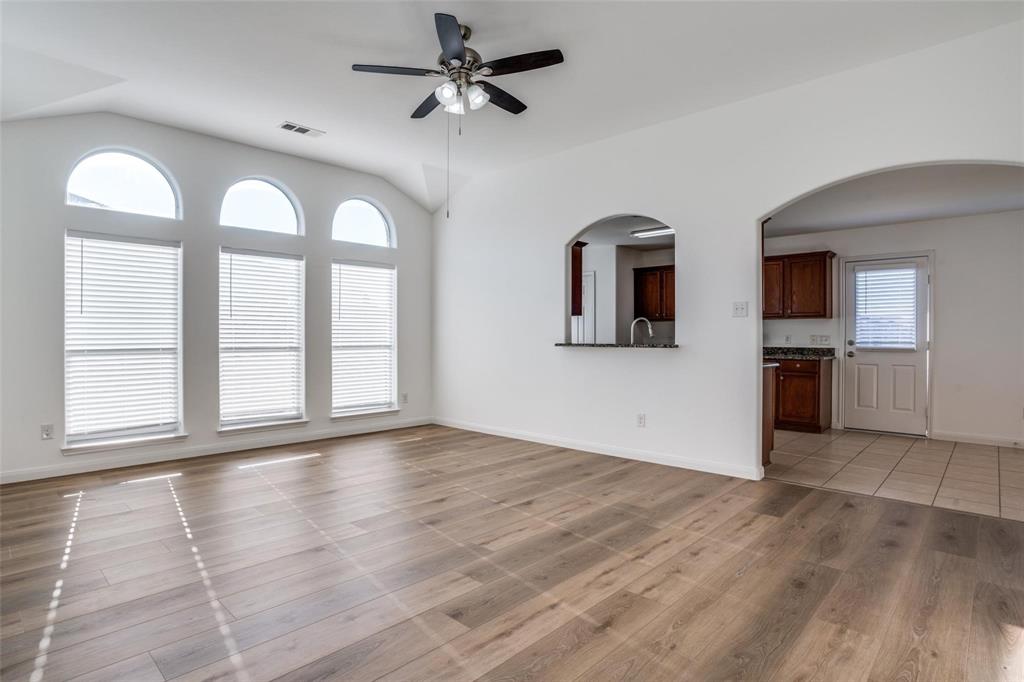 317 Meadow View Lane Anna, TX 75409 - Photo 4 of 25