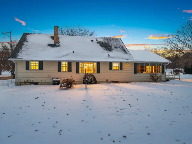 $399,900 | 793 Fredrick Court, Green Bay, WI 54313