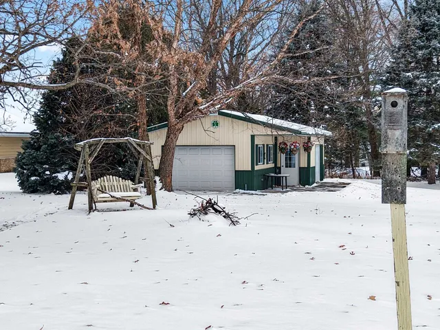 $399,900 | 793 Fredrick Court, Green Bay, WI 54313