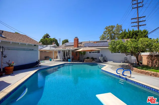 $949,900 | 16600 Nordhoff Street, North Hills, CA 91343