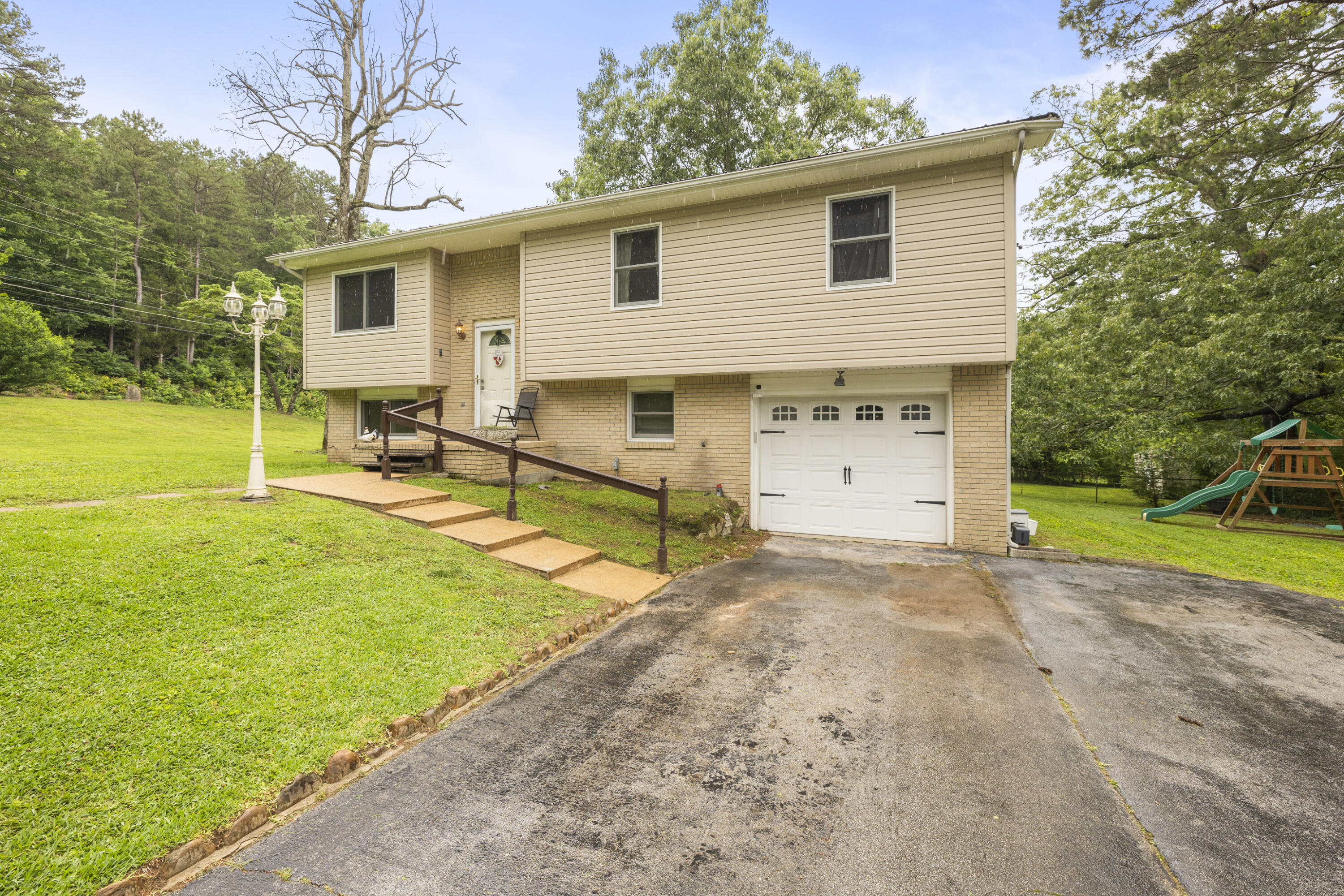 1076 Carol Jean Trail, Unit 22 Hixson, TN 37343 - Photo 2 of 32 Front View