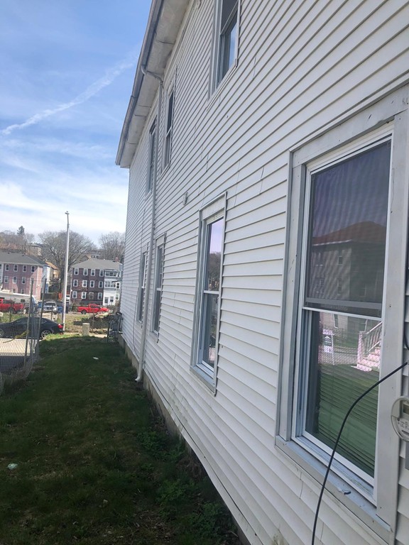 16 Merrick Street Worcester, MA 01609 - Photo 10 of 25 Gallery Image 10