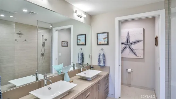 $1,399,000 | 3025 Byron Street, Unit 201, San Diego, CA 92106