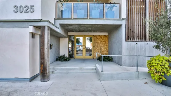 $1,399,000 | 3025 Byron Street, Unit 201, San Diego, CA 92106