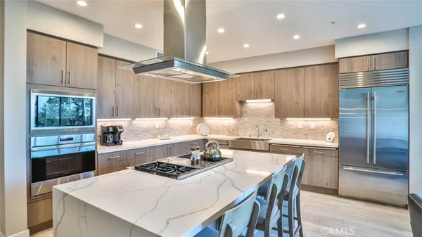 $1,399,000 | 3025 Byron Street, Unit 201, San Diego, CA 92106