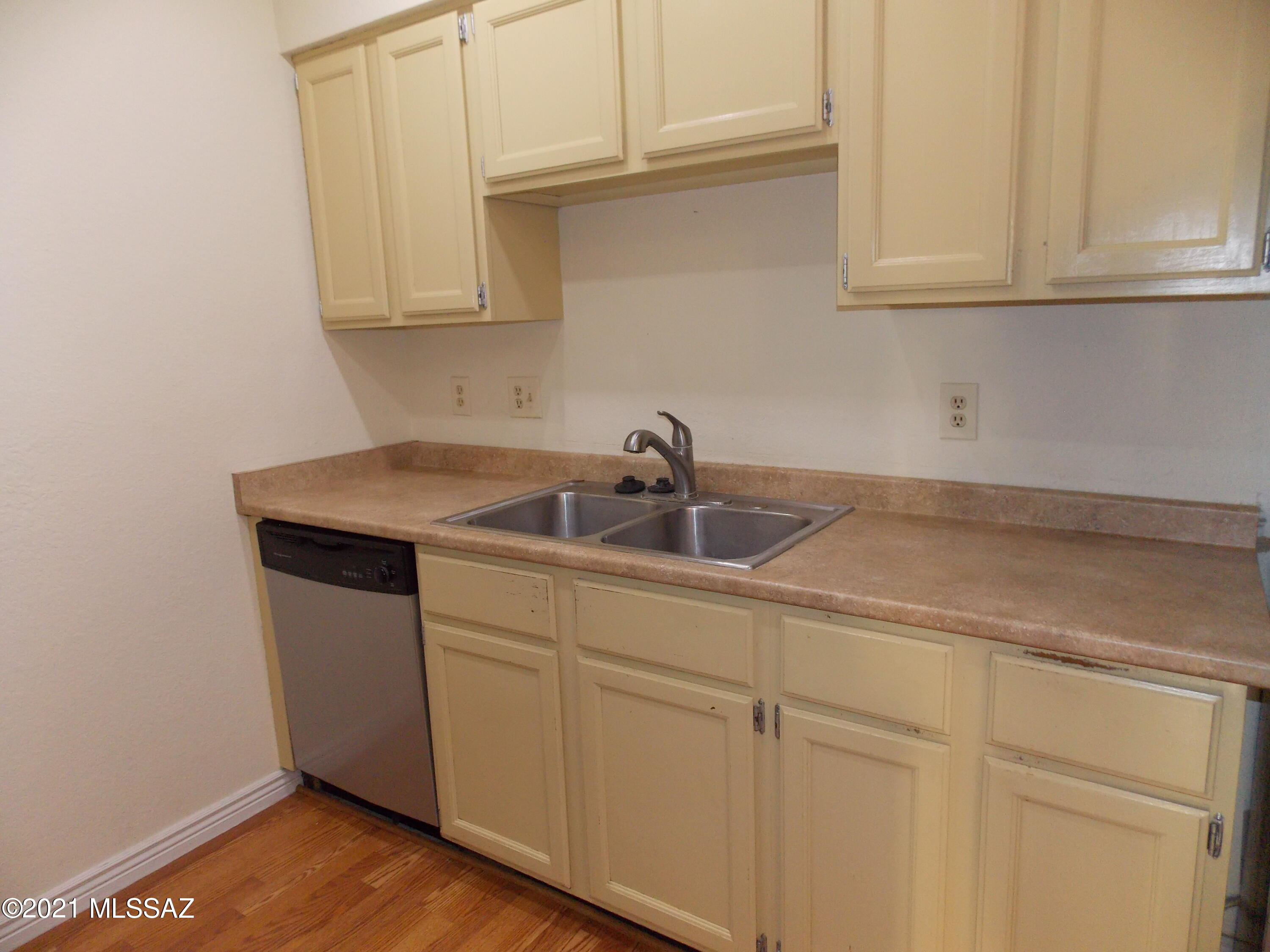 5500 North Valley View Road, Unit 218 Tucson, AZ 85718 - Photo 5 of 14