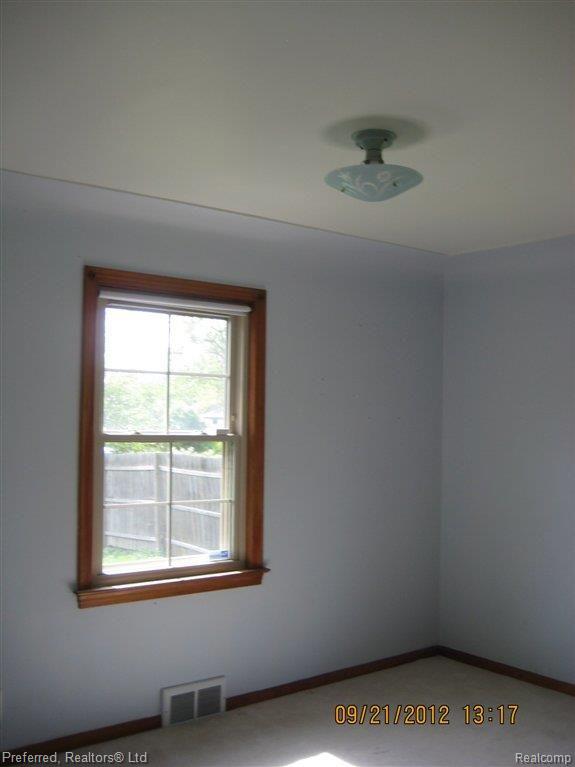 40701 Alden Road Belleville, MI 48111 - Photo 12 of 19 bed 2