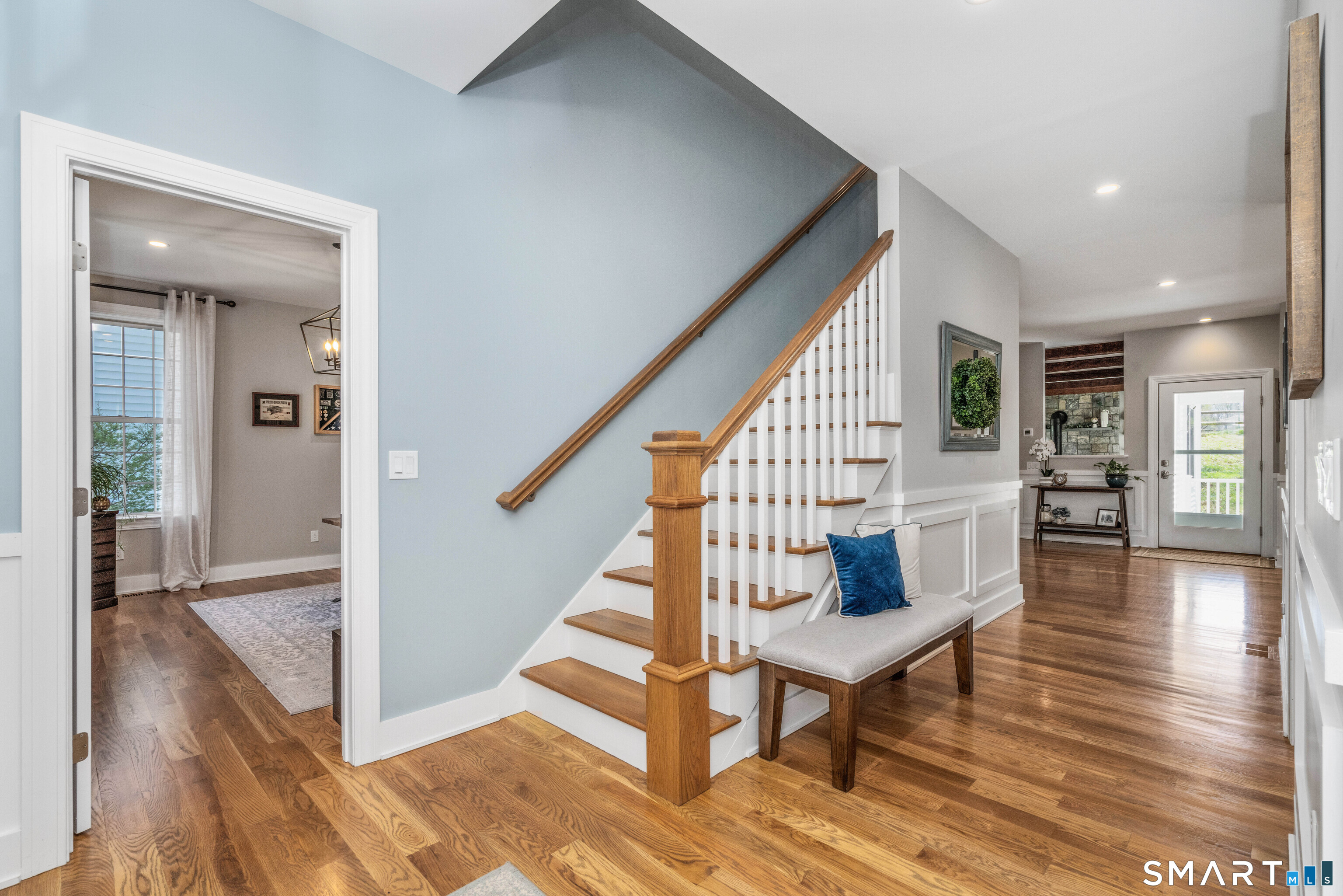 152 Old Farms Road Simsbury, CT 06070 - Photo 4 of 40 Inviting foyer leading into a private study