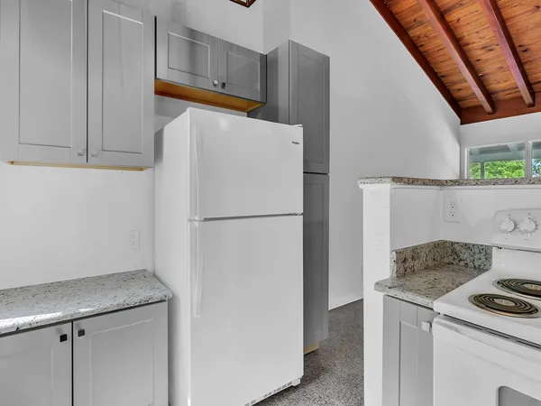 $2,500 | 856 Dahlia Lane, Unit B, Vero Beach, FL 32963