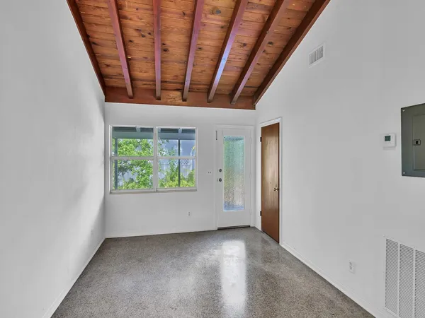 $2,500 | 856 Dahlia Lane, Unit B, Vero Beach, FL 32963