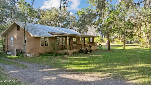 $478,800 | 127 Duck Lane, Crescent City, FL 32112