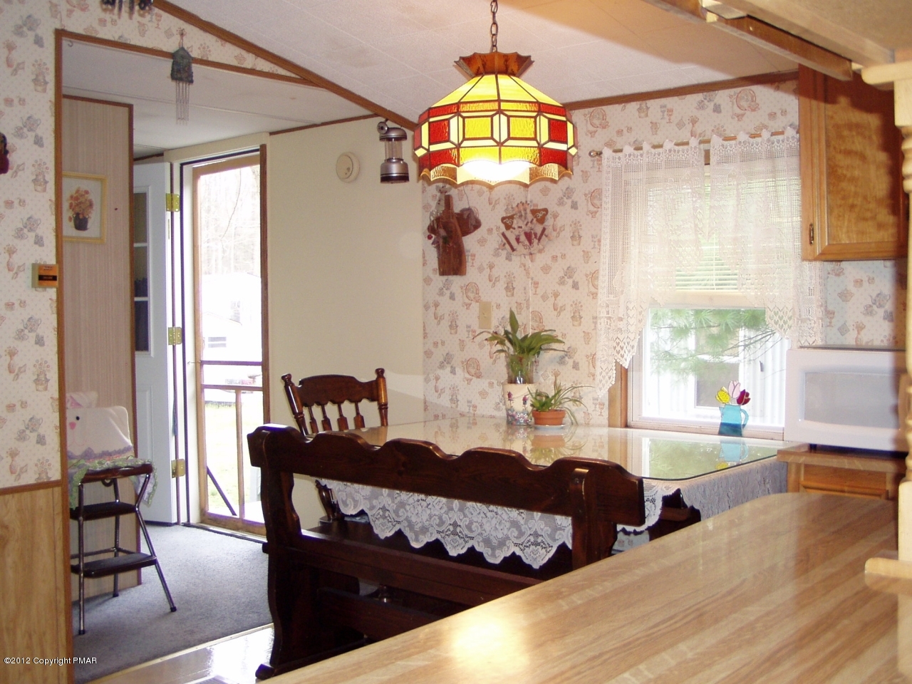 26 Stadden Road Stroudsburg, PA 18360 - Photo 13 of 16 Eat in area