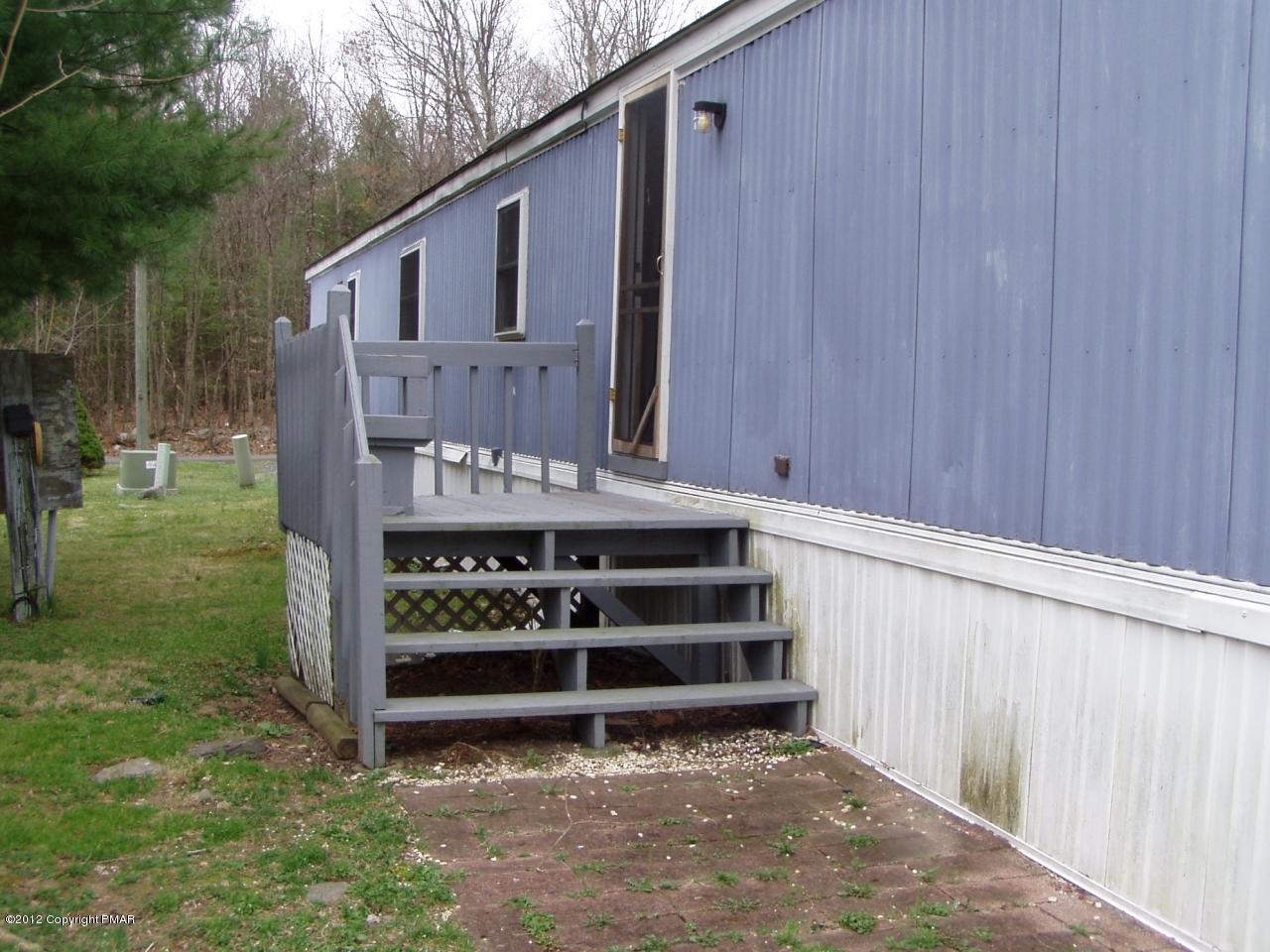 26 Stadden Road Stroudsburg, PA 18360 - Photo 6 of 16 Back deck and entry