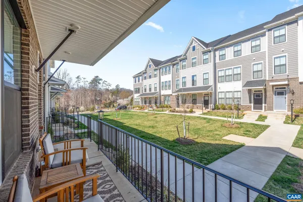 $525,000 | 2604 Flora Vw Drive, Charlottesville, VA 22902