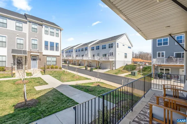 $525,000 | 2604 Flora Vw Drive, Charlottesville, VA 22902