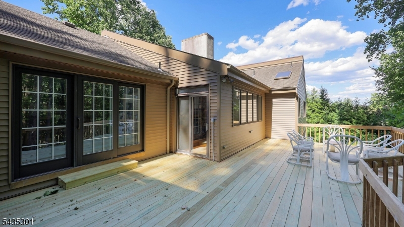 2 Springdale Lane Warren, NJ 07059 - Photo 18 of 31