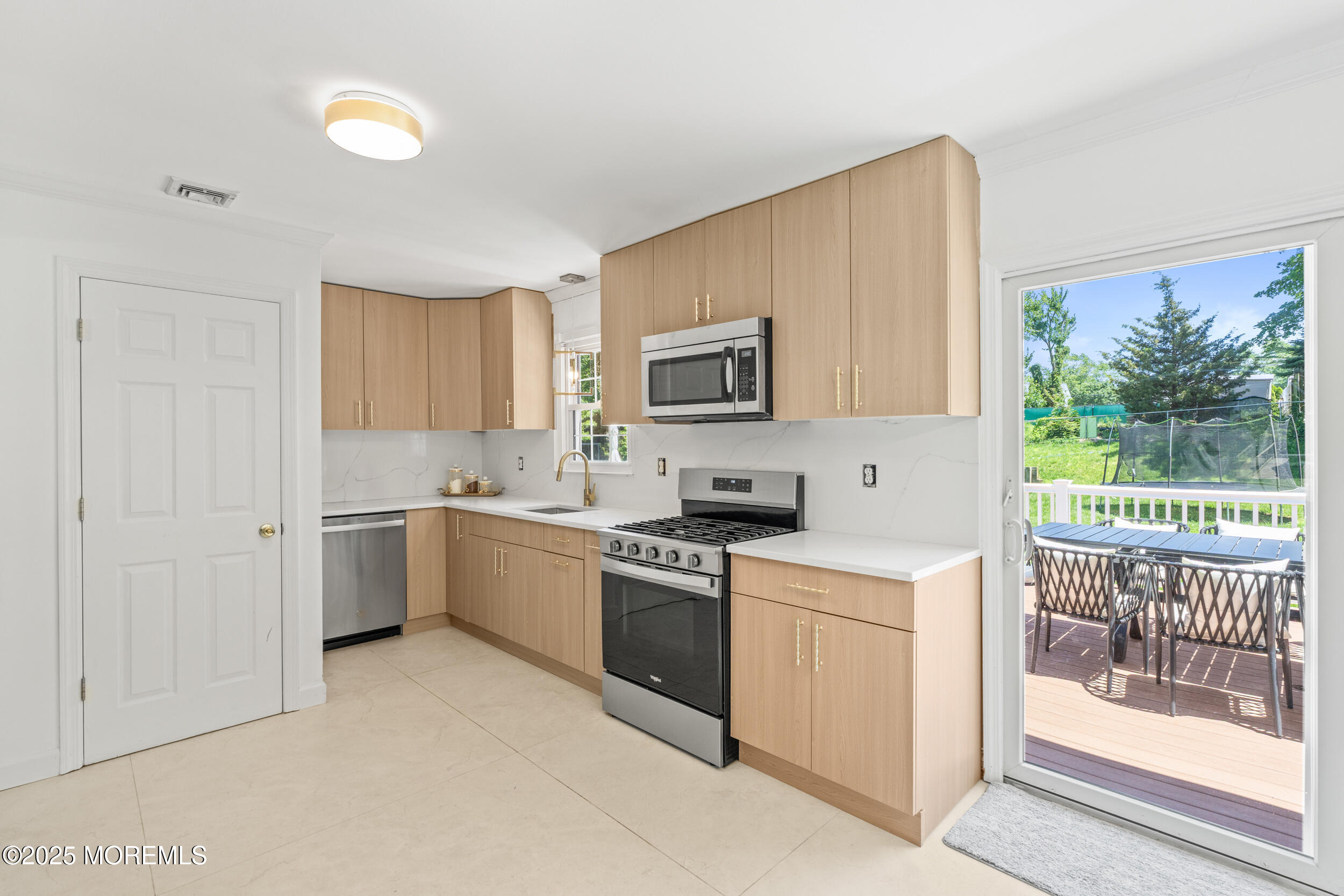 26 Hilltop Road West Long Branch, NJ 07764 - Photo 7 of 26 018