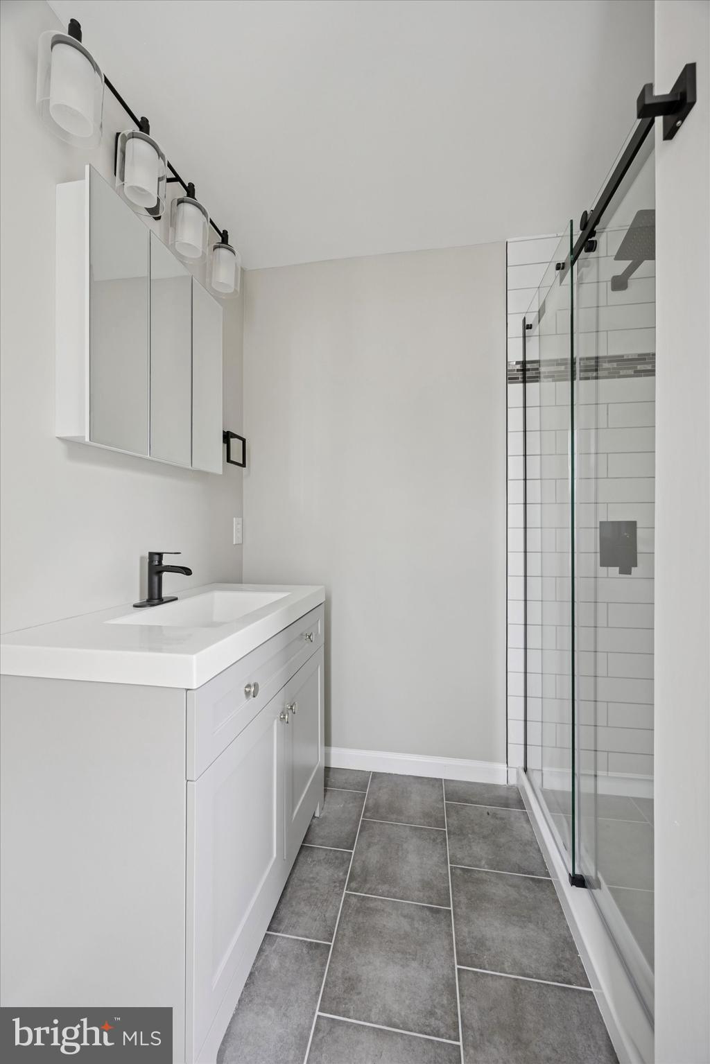 505 Fernwood Avenue Folsom, PA 19033 - Photo 13 of 32 Primary Full Bath