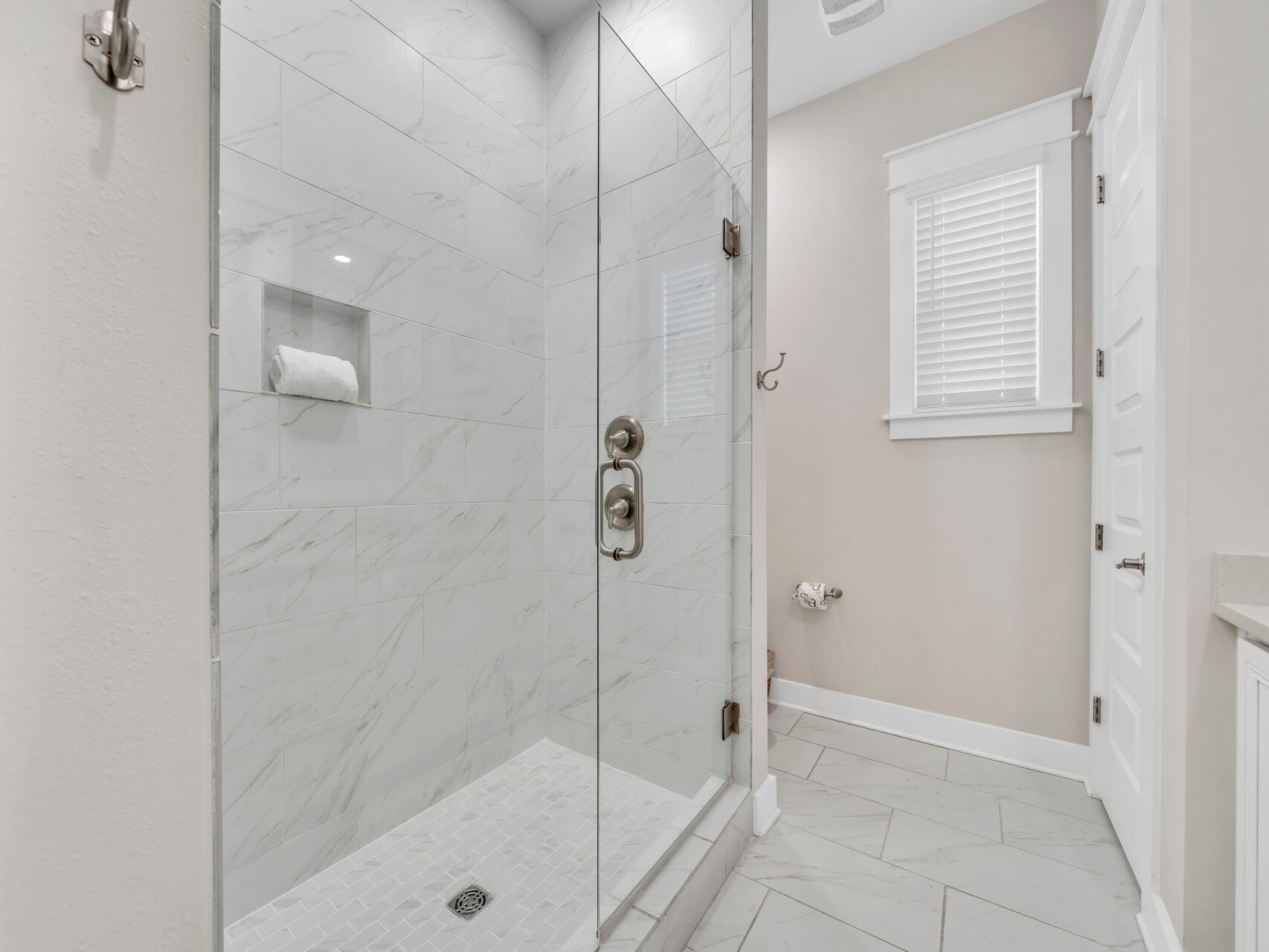 299 Milestone Dr Inlet Beach, Unit A Inlet Beach, FL 32461 - Photo 34 of 41 a bathroom with a shower