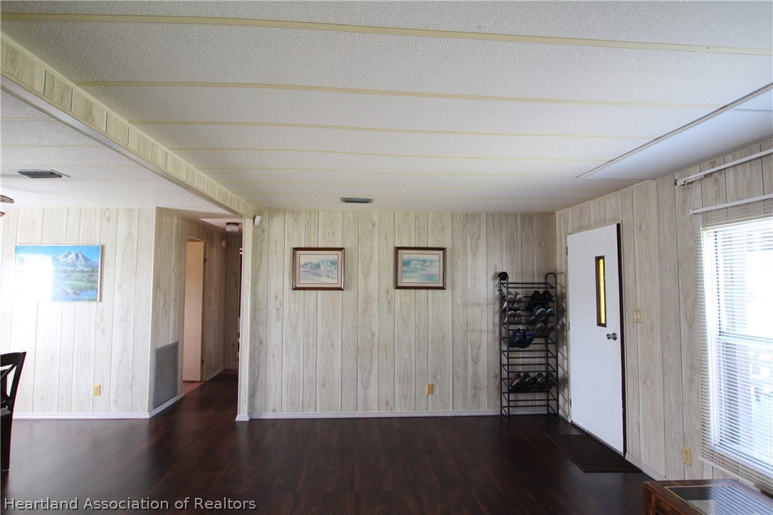 1272 Chobee Loop Okeechobee, FL 34974 - Photo 12 of 32