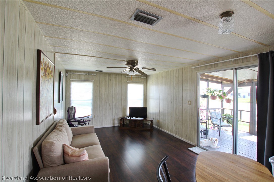 1272 Chobee Loop Okeechobee, FL 34974 - Photo 28 of 32