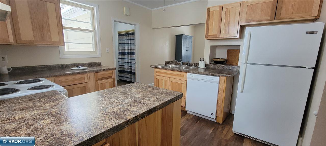414 7th Street Southwest Chisholm, MN 55719 - Photo 8 of 29