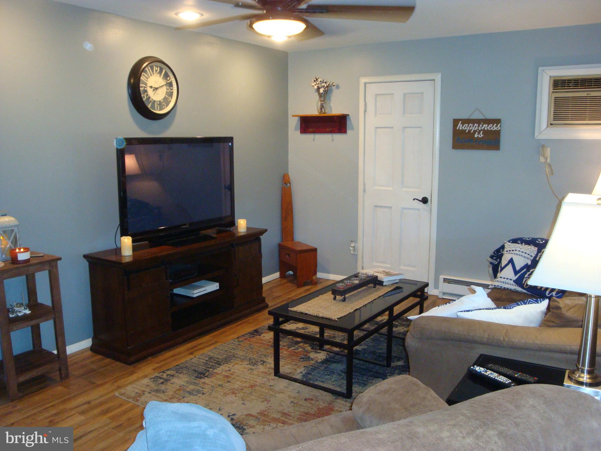 71 Incurve Road Levittown, PA 19057 - Photo 2 of 32 Favorite Gathering spot