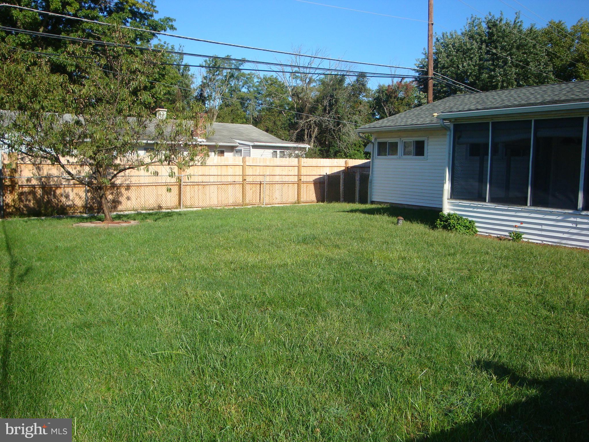 71 Incurve Road Levittown, PA 19057 - Photo 27 of 32 Large, private fenced yard