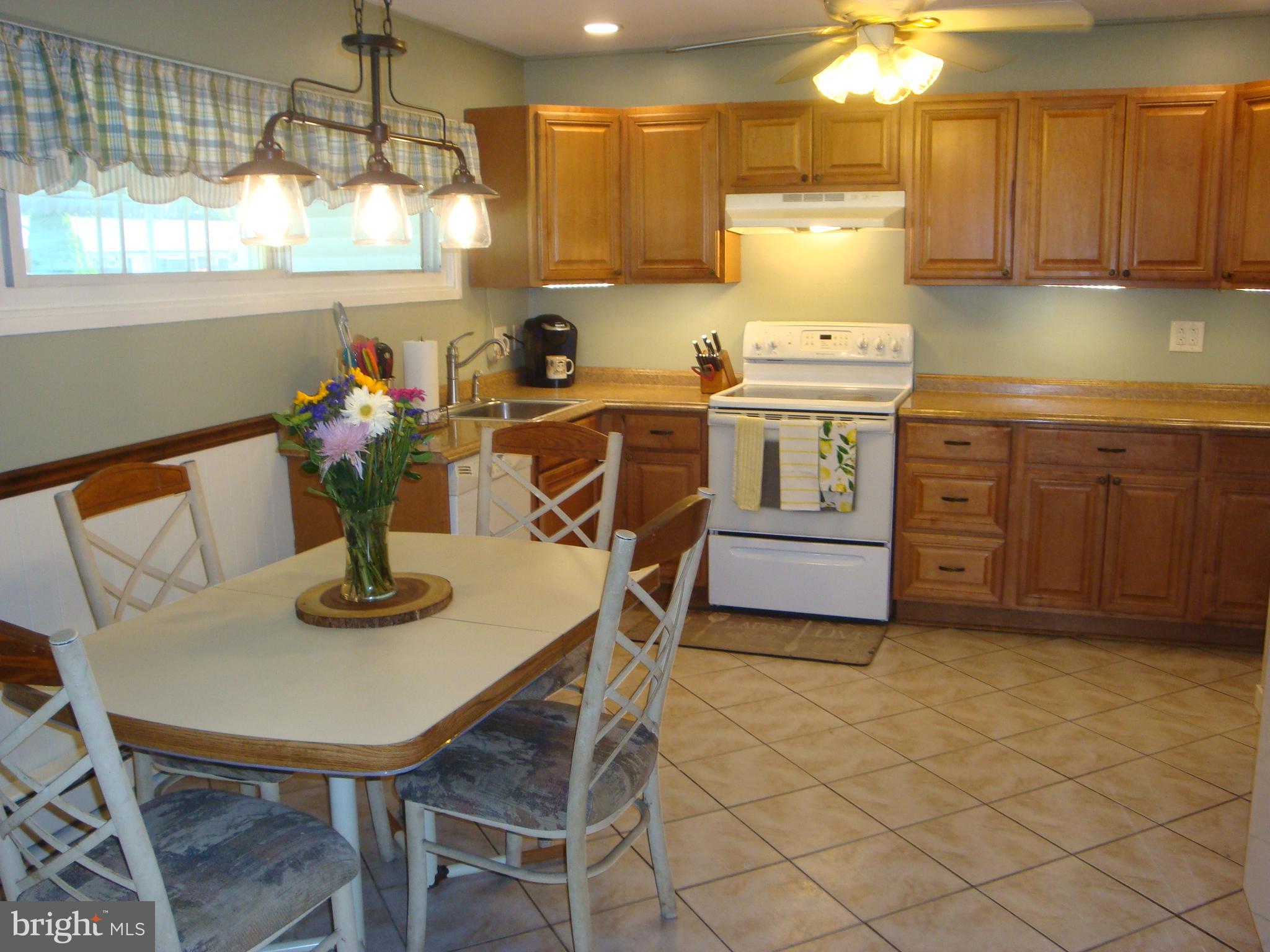71 Incurve Road Levittown, PA 19057 - Photo 8 of 32 Plenty of cabinets and countertop space