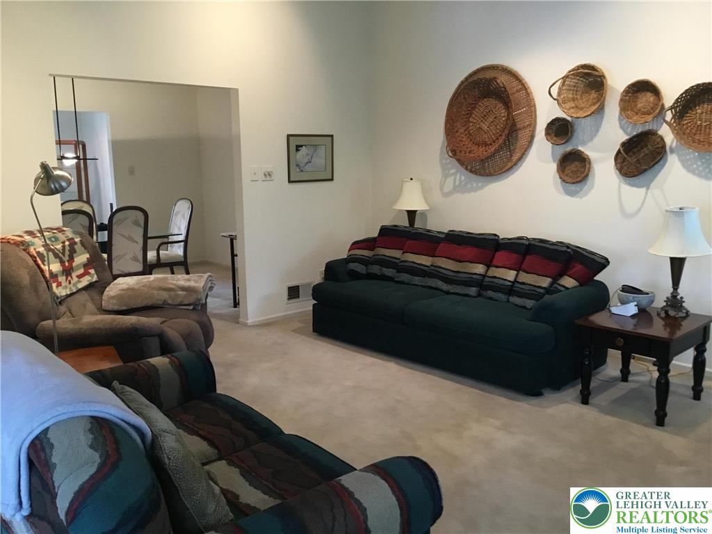 3605 Chalmette Road Allentown, PA 18104 - Photo 12 of 50