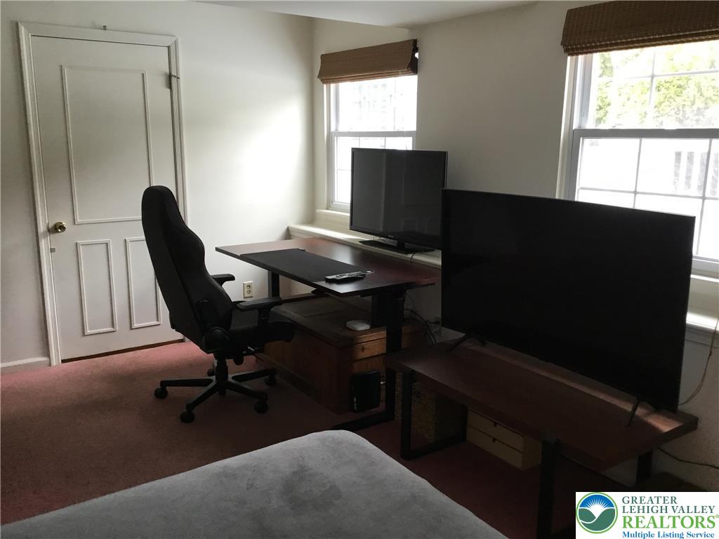 3605 Chalmette Road Allentown, PA 18104 - Photo 33 of 50