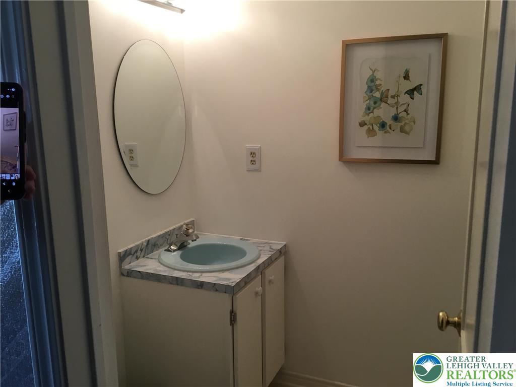 3605 Chalmette Road Allentown, PA 18104 - Photo 46 of 50