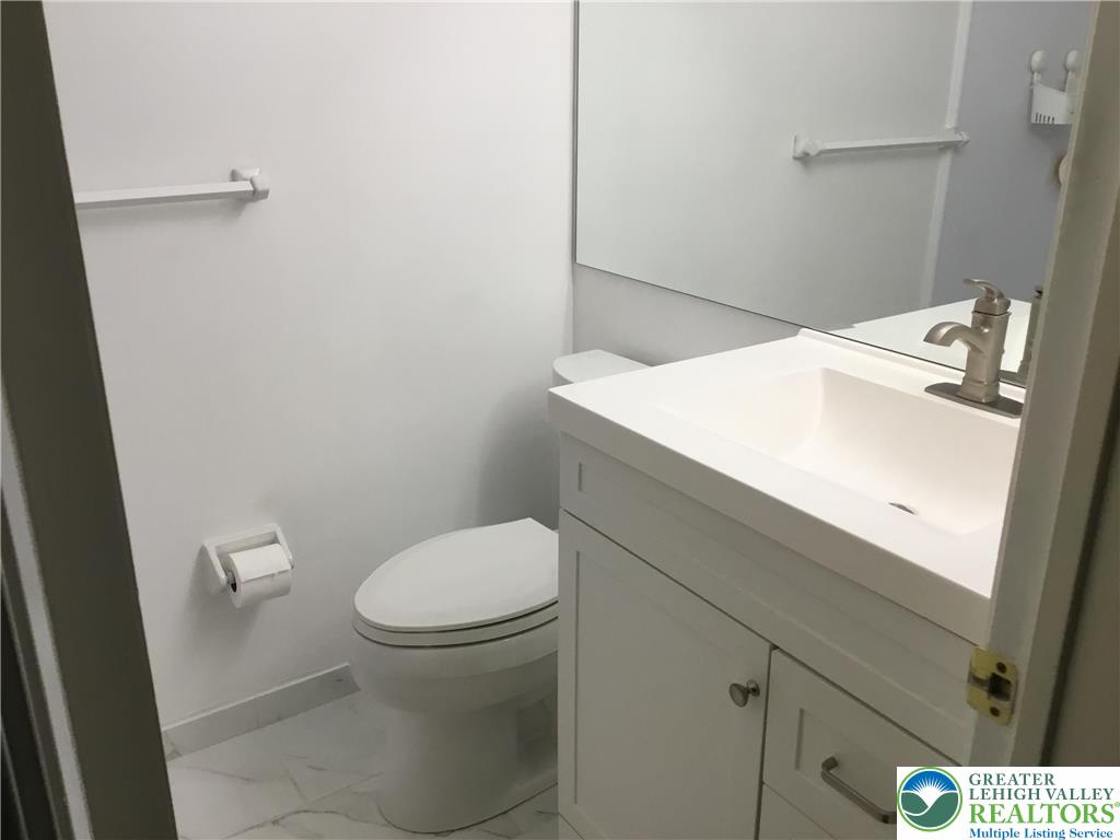 3605 Chalmette Road Allentown, PA 18104 - Photo 47 of 50