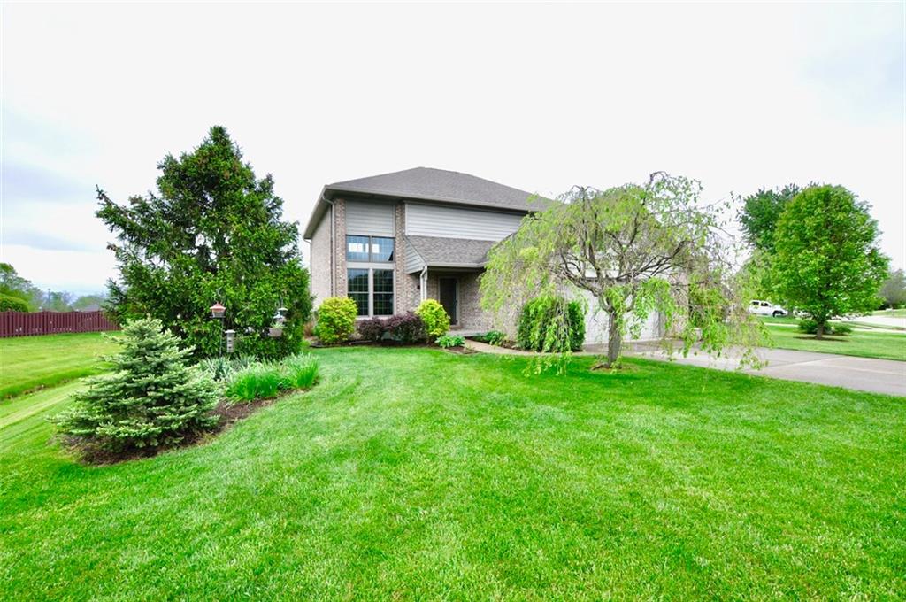 5981 Hall Road Plainfield, IN 46168 - Photo 2 of 45