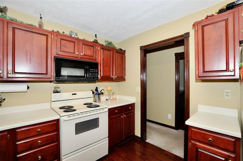 5981 Hall Road Plainfield, IN 46168 - Photo 11 of 45