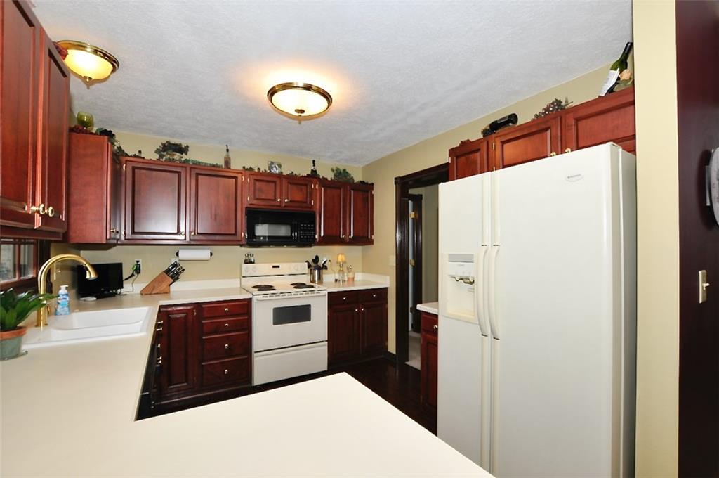 5981 Hall Road Plainfield, IN 46168 - Photo 15 of 45