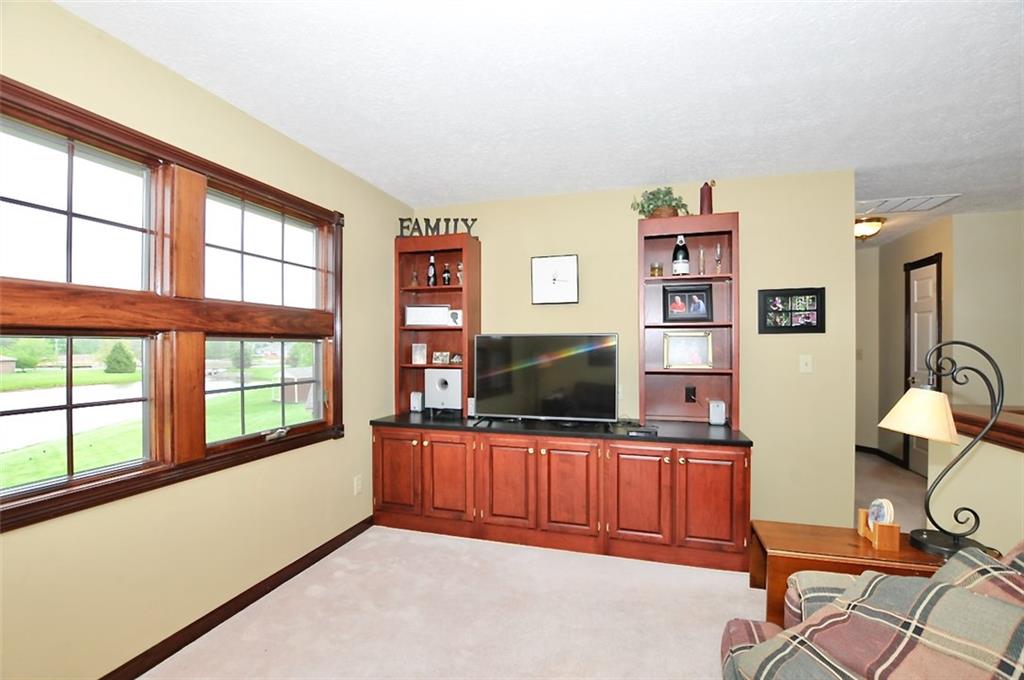 5981 Hall Road Plainfield, IN 46168 - Photo 28 of 45