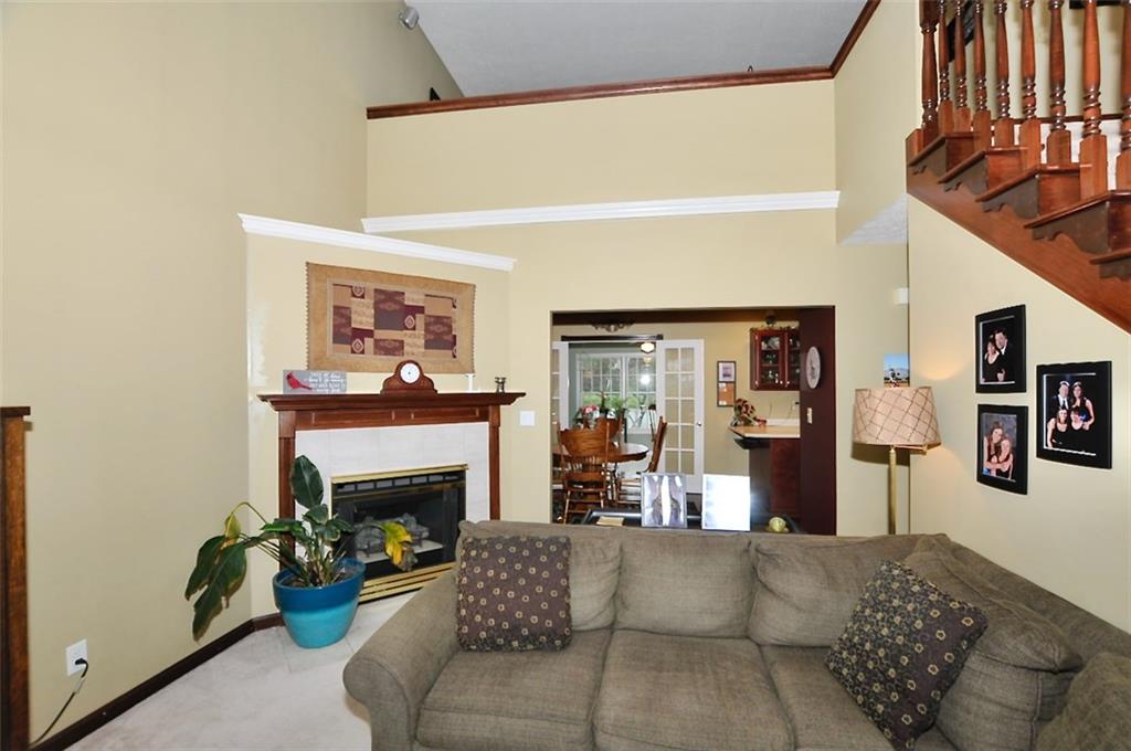 5981 Hall Road Plainfield, IN 46168 - Photo 4 of 45