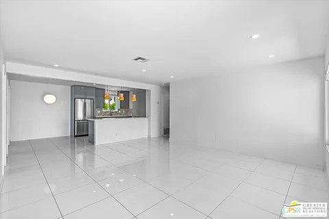 $719,000 | 3121 East Ventura Road, Palm Springs, CA 92262