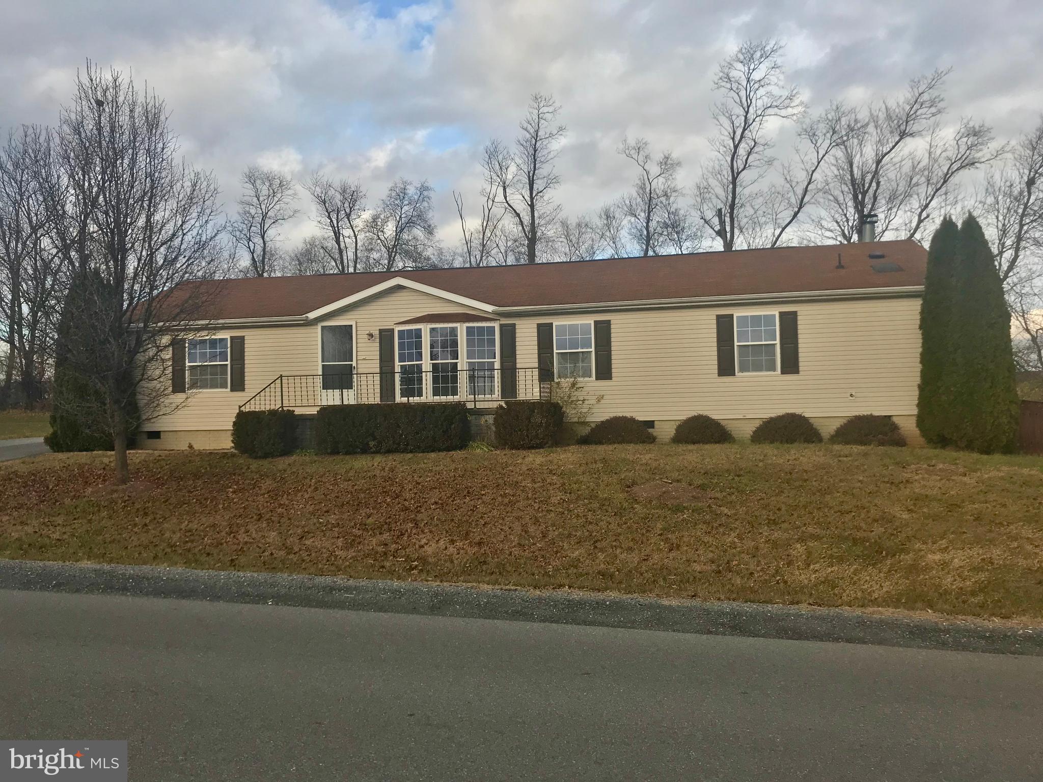 202 Teal Road Martinsburg, WV 25405 - Photo 1 of 25 Exterior (Front)