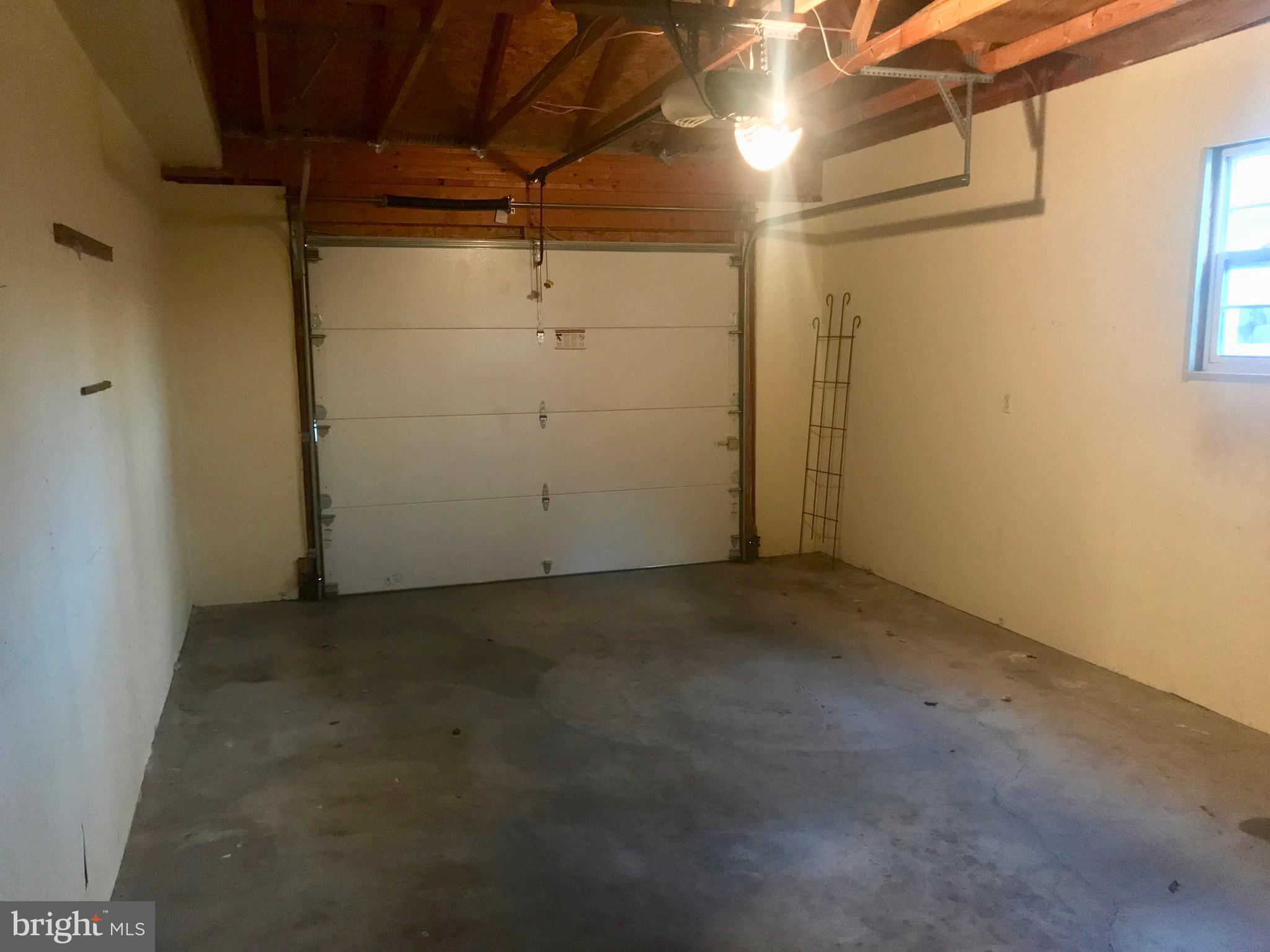 202 Teal Road Martinsburg, WV 25405 - Photo 23 of 25 Attached 1 Car Garage