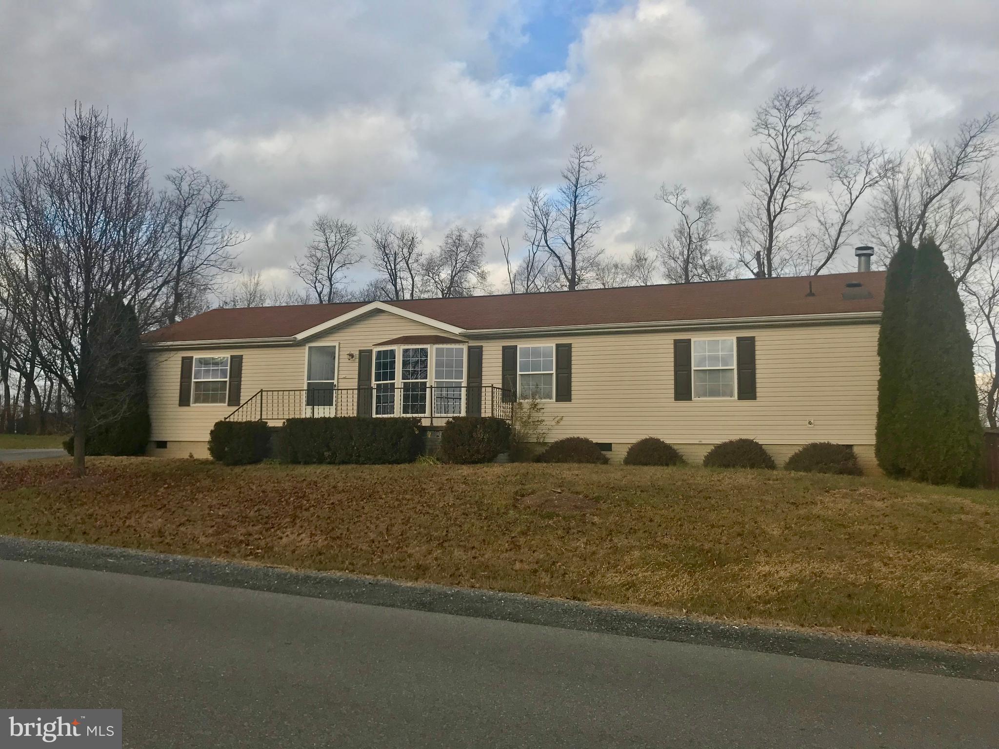 202 Teal Road Martinsburg, WV 25405 - Photo 25 of 25 Exterior (Front)