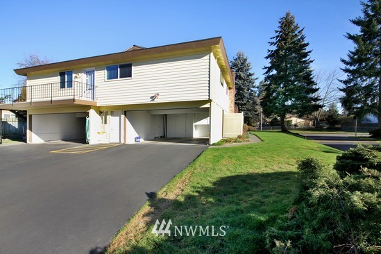 411 213th Place Southwest, Unit D Bothell, WA 98021 - Photo 13 of 13