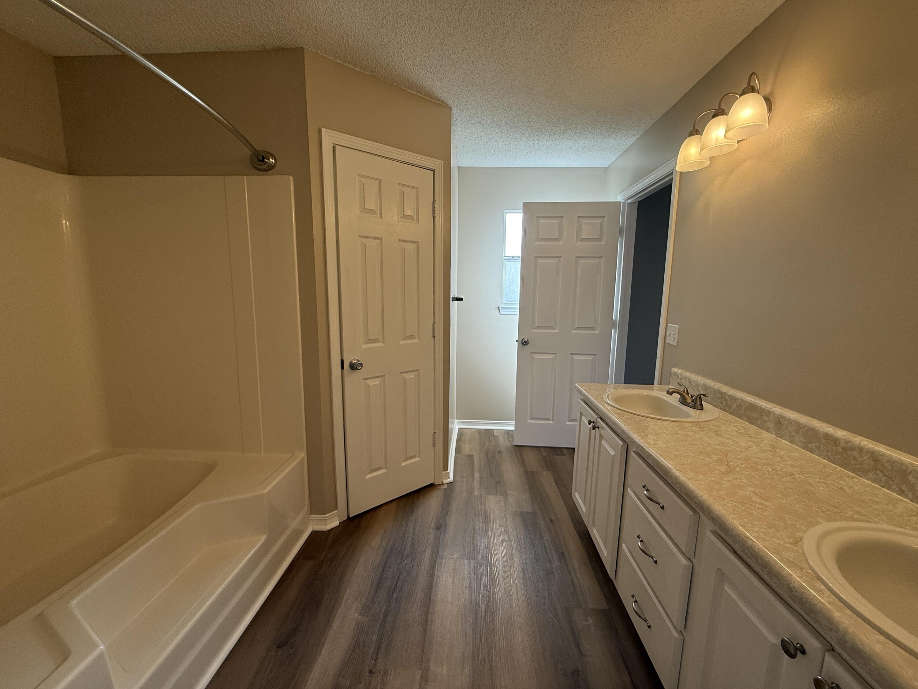 280 Limestone Circle Crestview, FL 32539 - Photo 11 of 20 IMG_7131