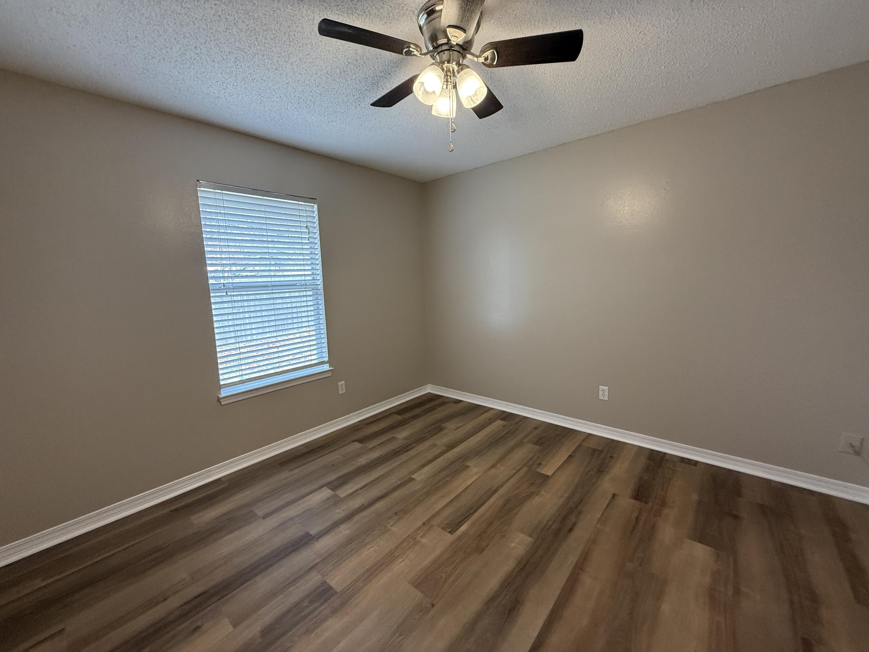 280 Limestone Circle Crestview, FL 32539 - Photo 15 of 20 IMG_7135