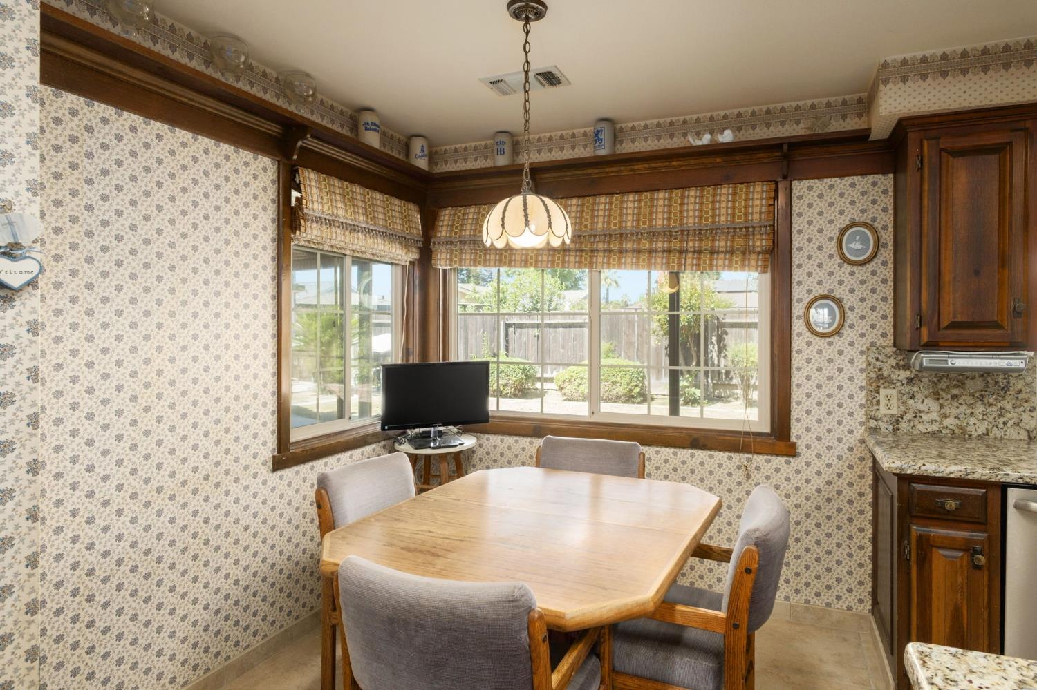 647 West Sycamore Court Reedley, CA 93654 - Photo 15 of 26